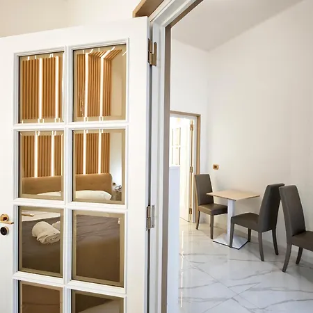 Апартаменти Nicolai Lounge Loft Барі