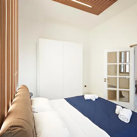 Nicolai Lounge Loft Апартаменти